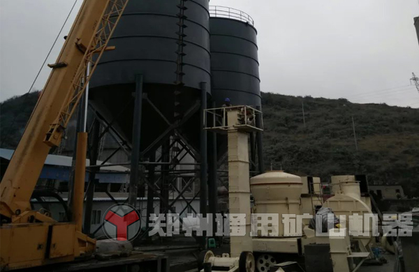 貴州安順175歐版磨粉機安裝現場圖解